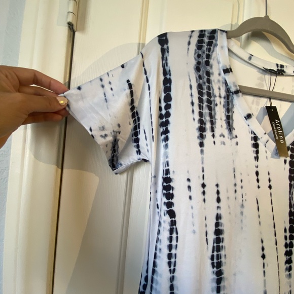 NWT tie dye maxi dress. Size S/M. Pockets. - Picture 6 of 9